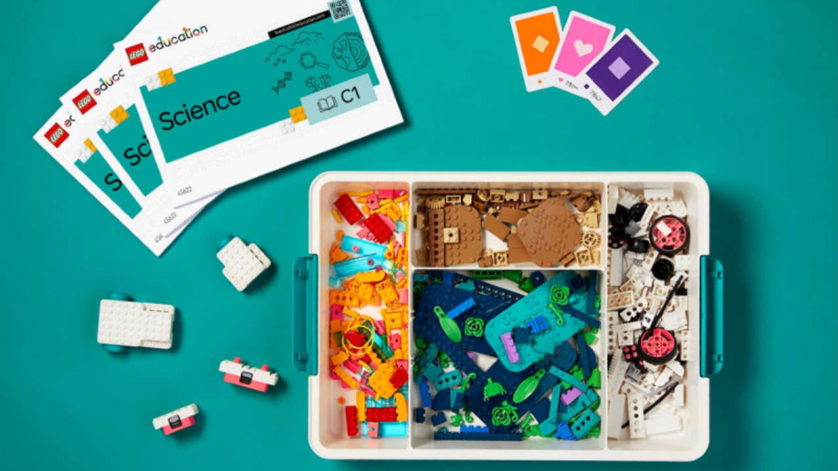 LEGO Education Science стартує з трьома новими навчальними наборами