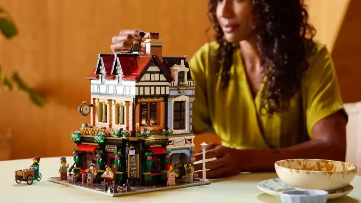 Модульна будівля LEGO 2025 GWP починає розпродаватися